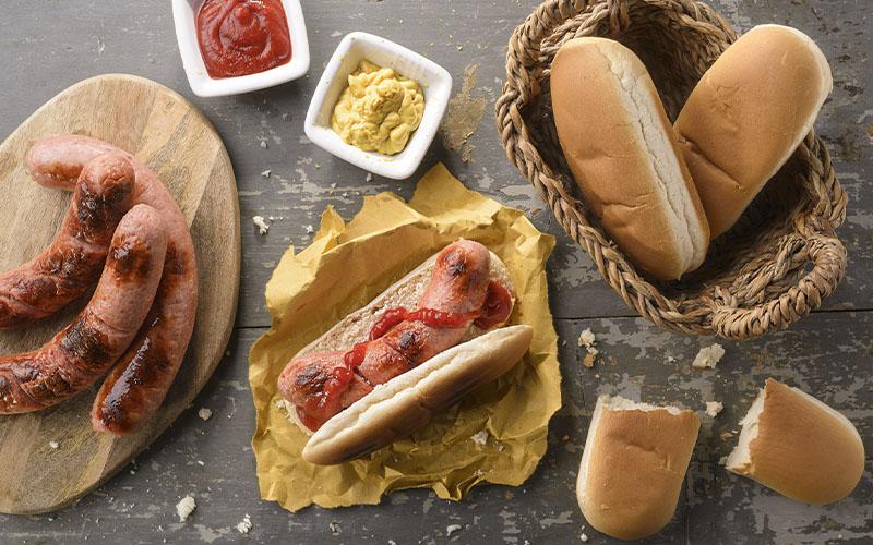 Wurstel di puro Suino accompagnati dal Pane